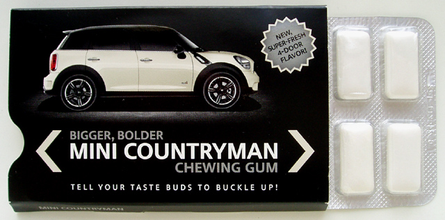 MINI Countryman chewing gum (open)