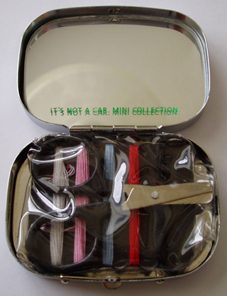 sewing kit (open)